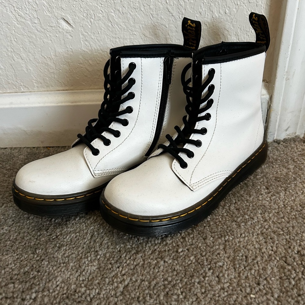 Girls Dr. Martin’s